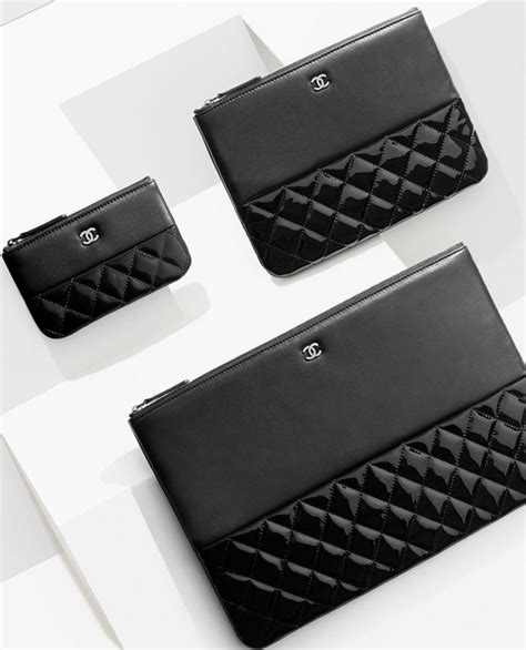 portasigarette silicone chanel|Chanel ipad case.